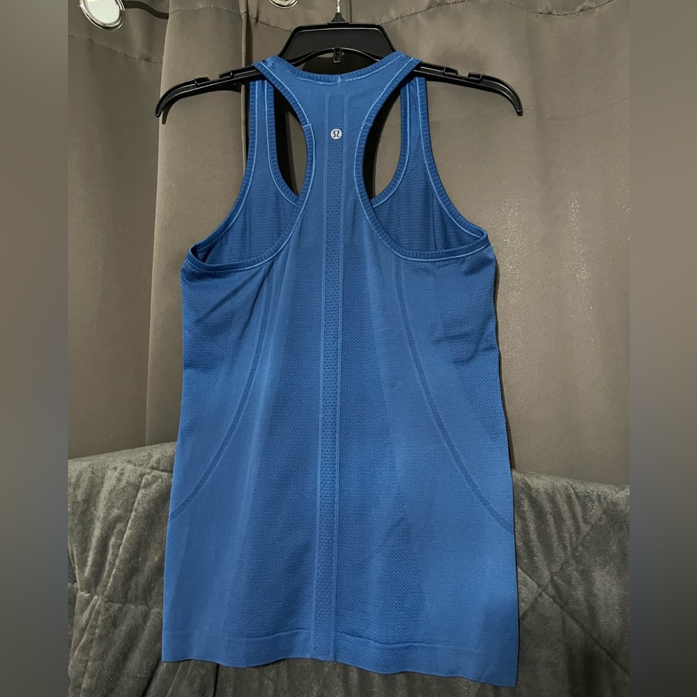 Lululemon Swiftly Tech Racerback Tank Blue Size 8